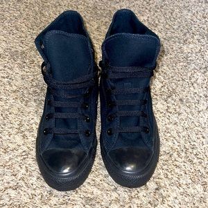 Women’s size 8 high top Converse